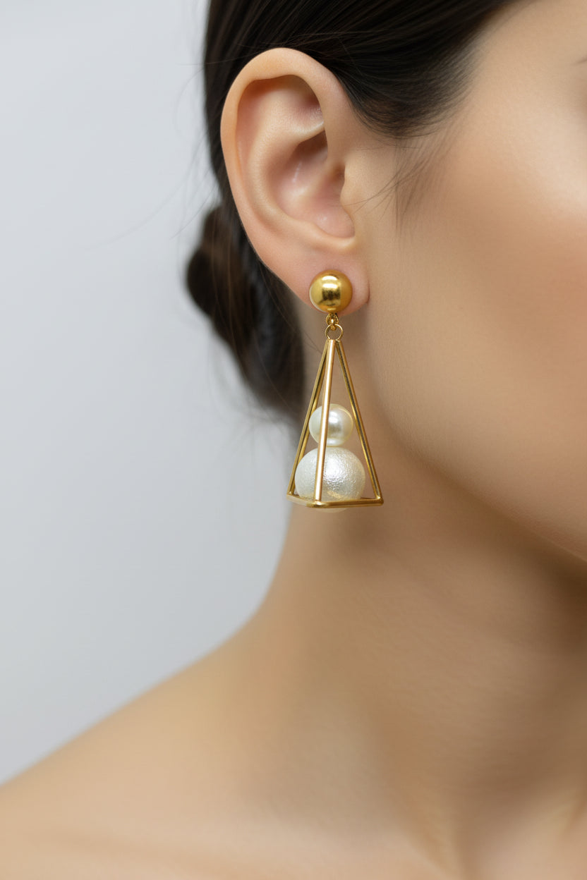 3D Pyramid Pearl Drops