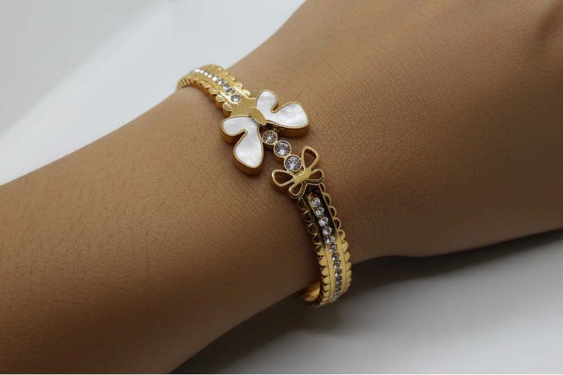 The Ethereal Monarch Bangle (Free Size)