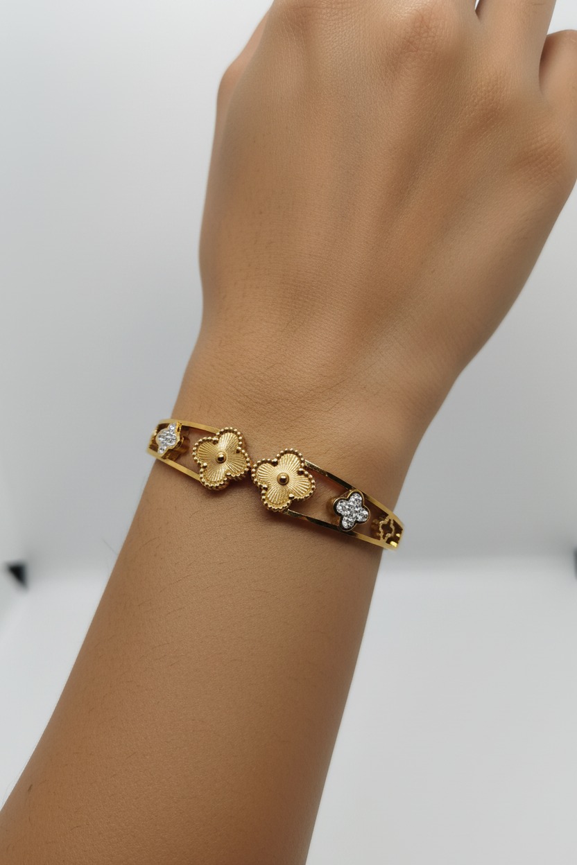 The Lucky Charm Pavé Cuff (Free Size)