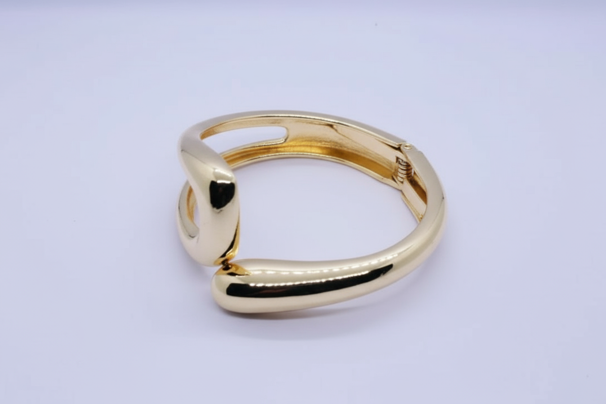 The Midas Curve Bangle Bracelet (FREE SIZE)
