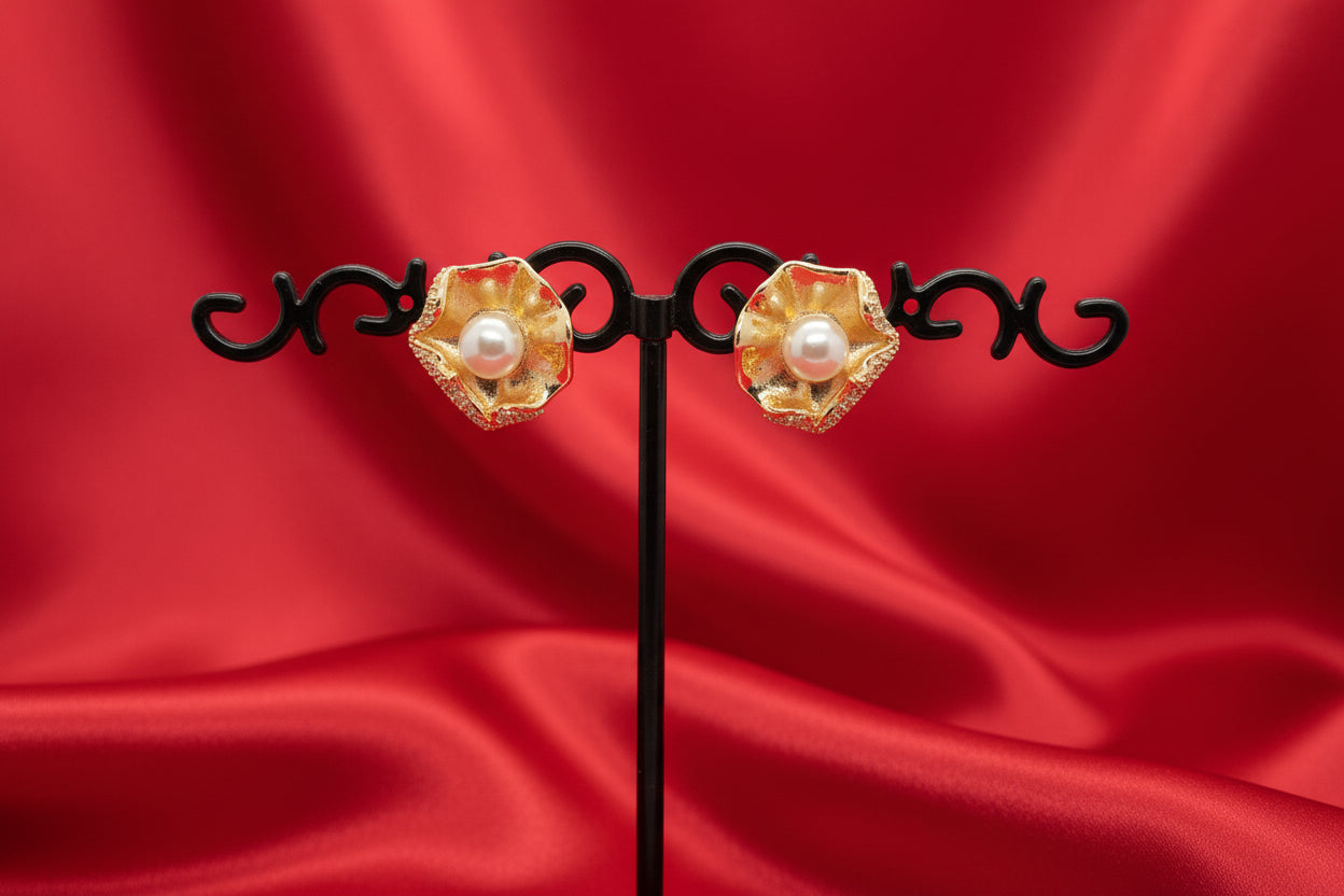Golden Shell-Texture Pearl Studs