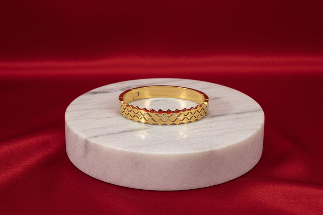 The Zig-Zag Diamond Kada