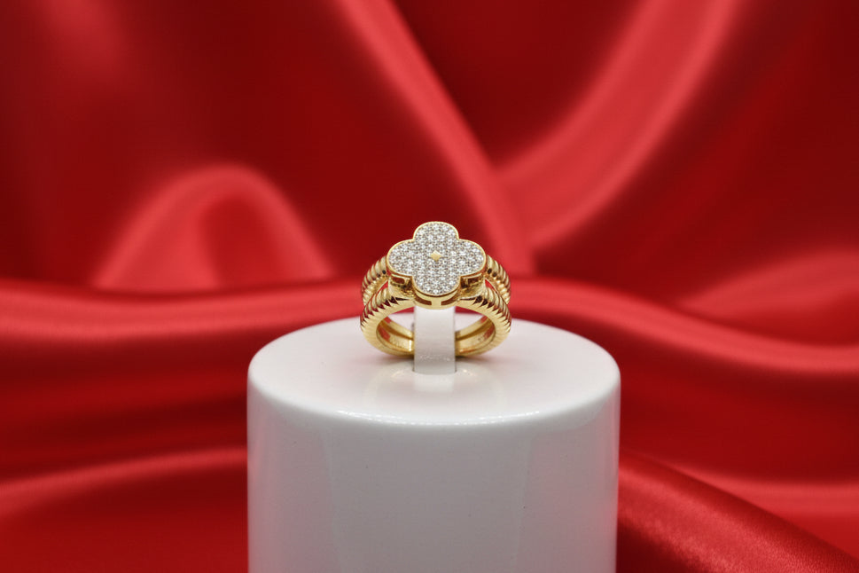 The Sparkling Clover Adjustable