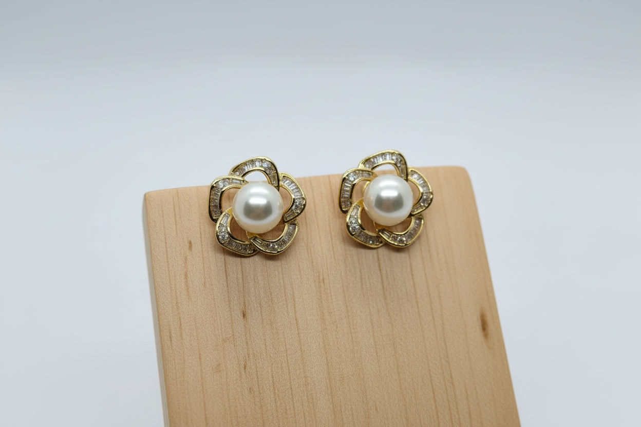 Crystal Halo Pearl Earrings