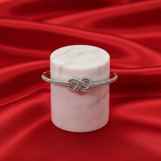 Infinity Knot Centerpiece (Free Size)