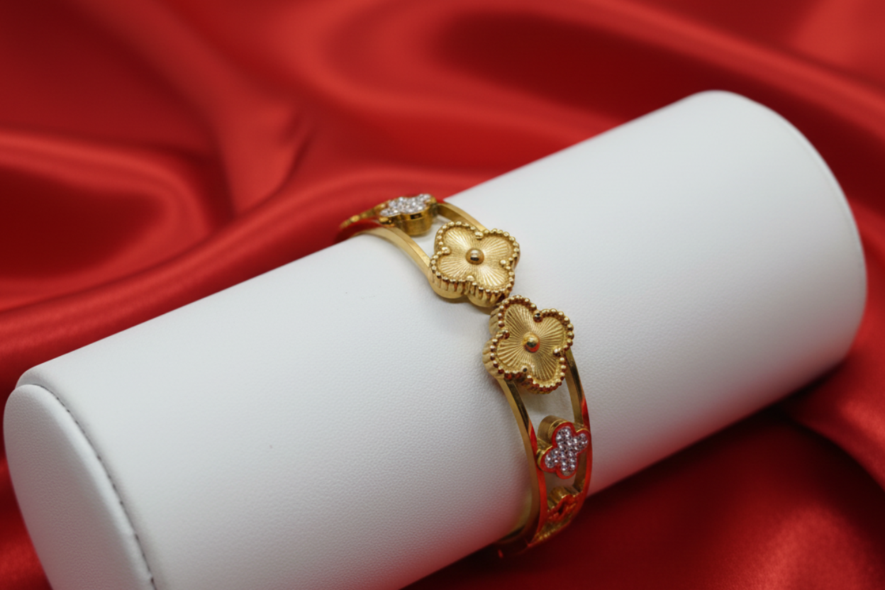 The Lucky Charm Pavé Cuff (Free Size)