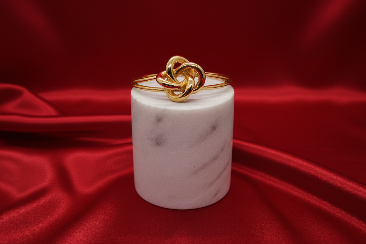 Split-Shank Knot Bracelet (Free Size)