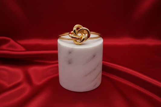 Split-Shank Knot Bracelet (Free Size)