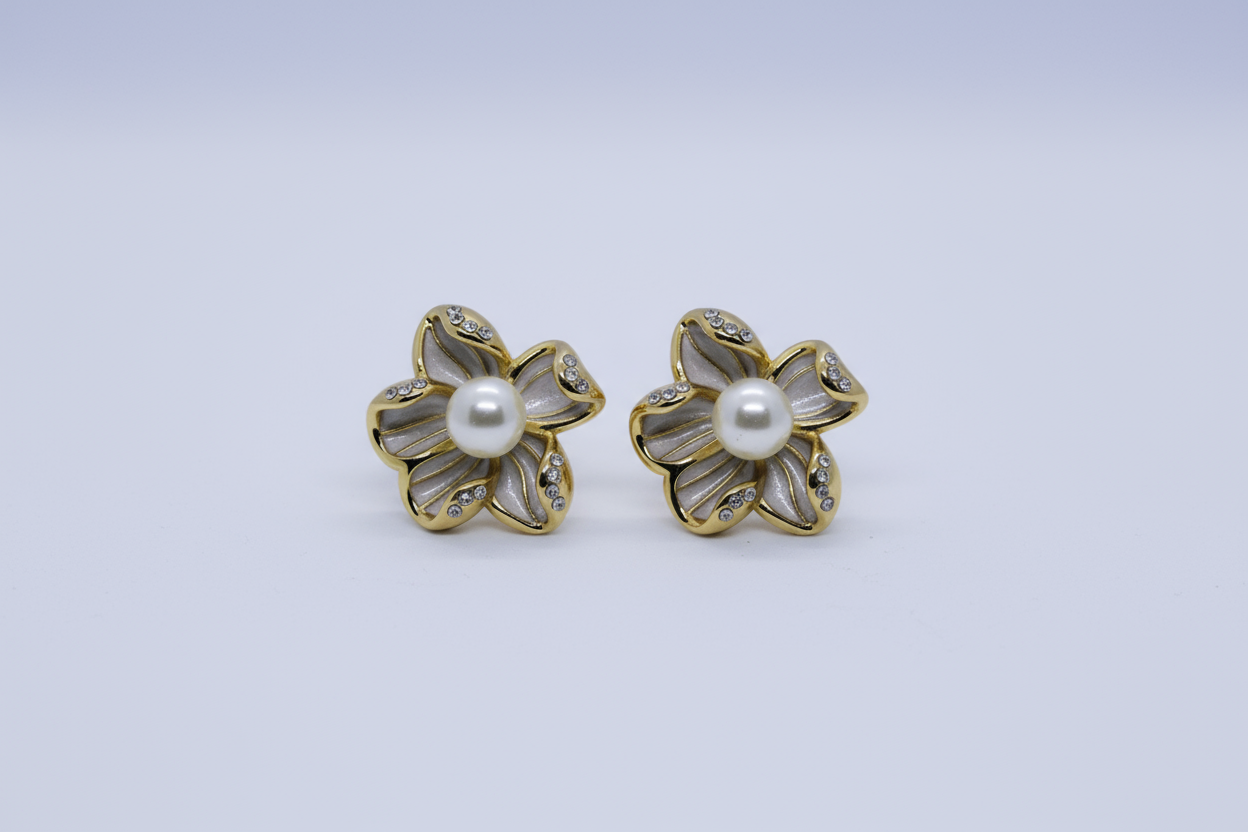 Pearl Bloom Earring