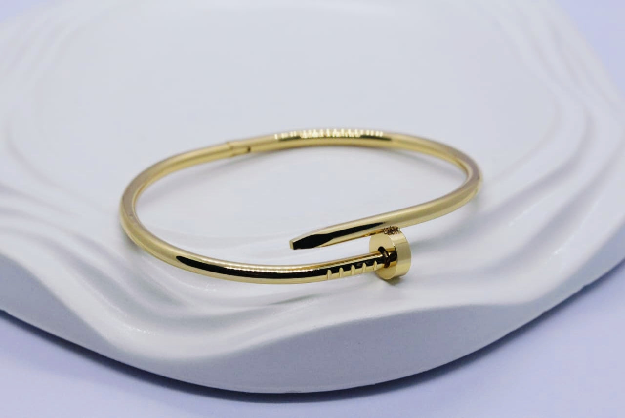 The Nail Bangle Bracelet (Free Size)