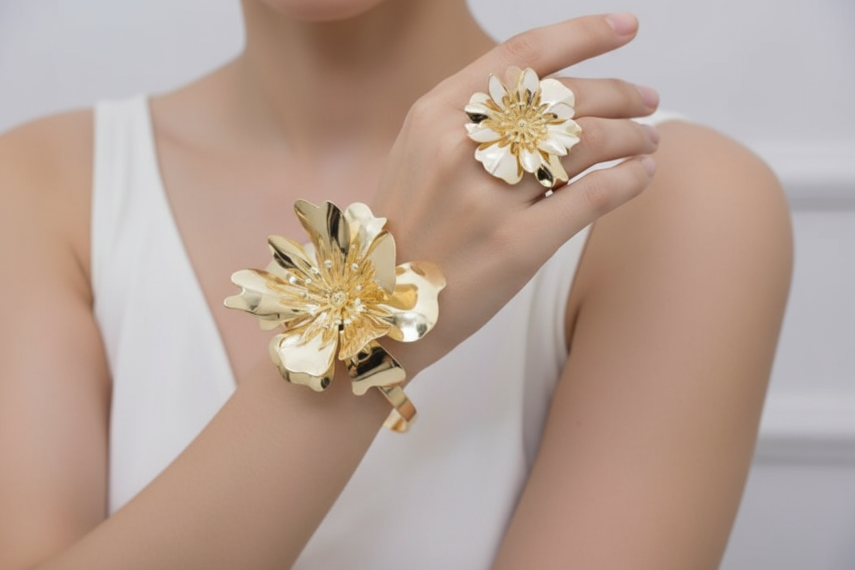 Golden Drama Duo Bangle Bracelet (FREE SIZE)