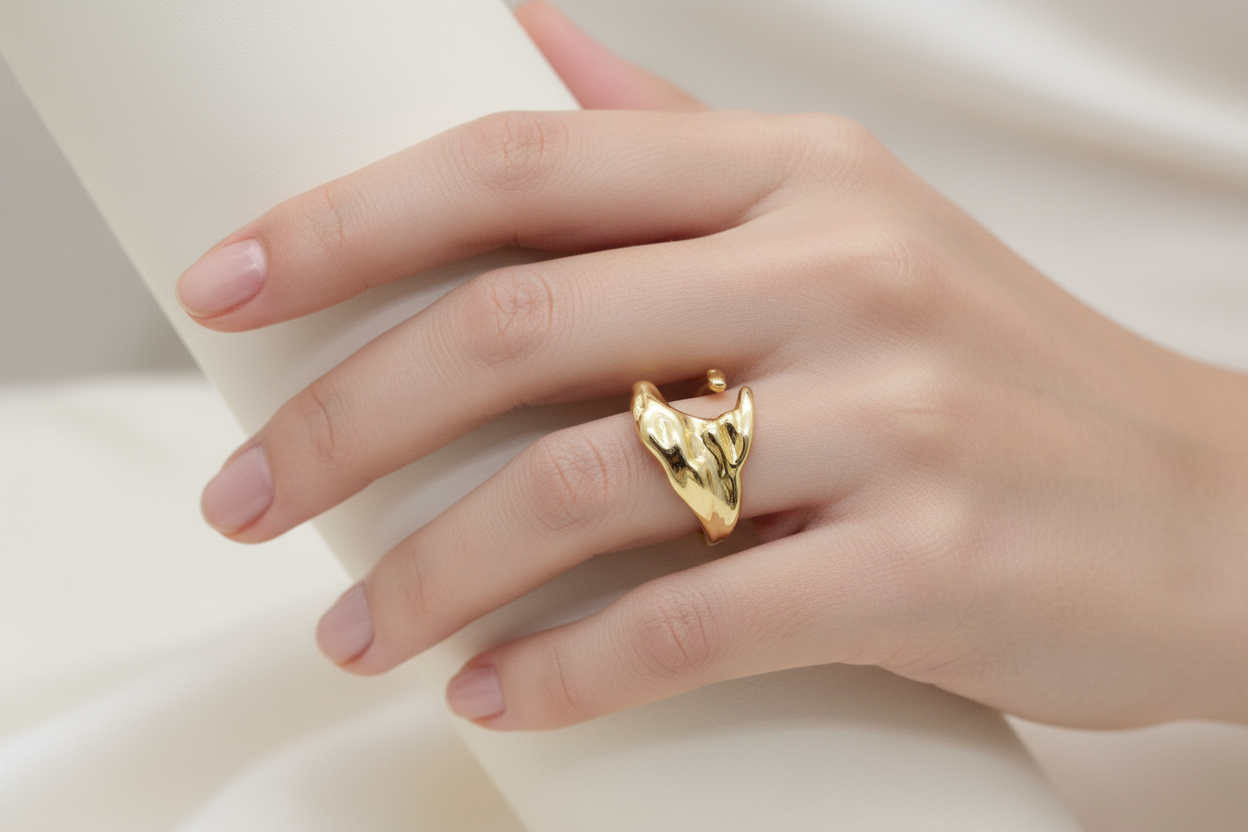 Fish Tail Golden Ring (Adjustable Size)