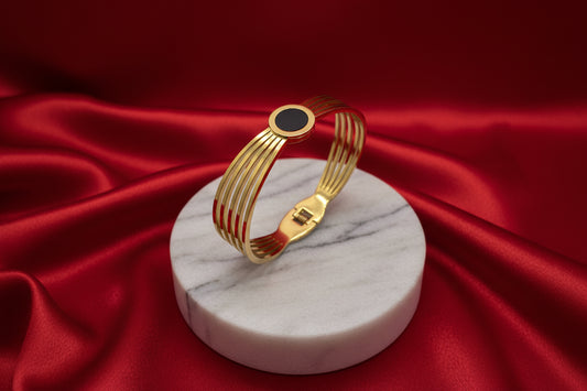 The Multi-Wire Onyx Center Kada