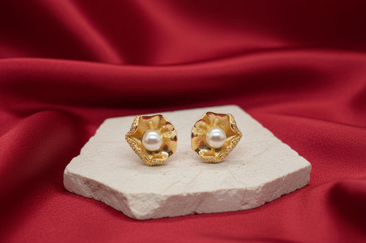 Golden Shell-Texture Pearl Studs